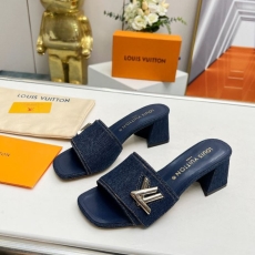 Louis Vuitton Slippers